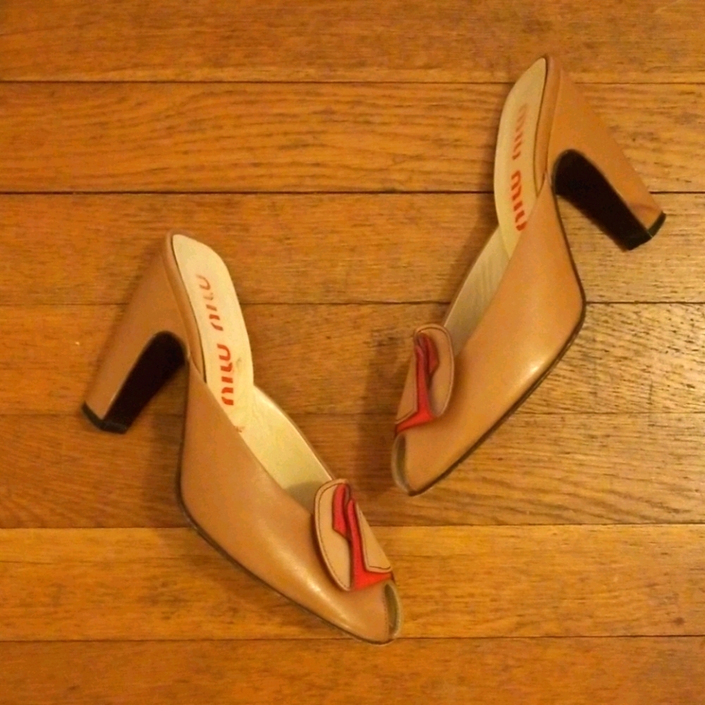 Miu Miu leather peep toe mules